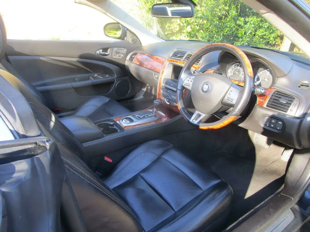 2007-jaguar-xkr-42-convertible-big-12