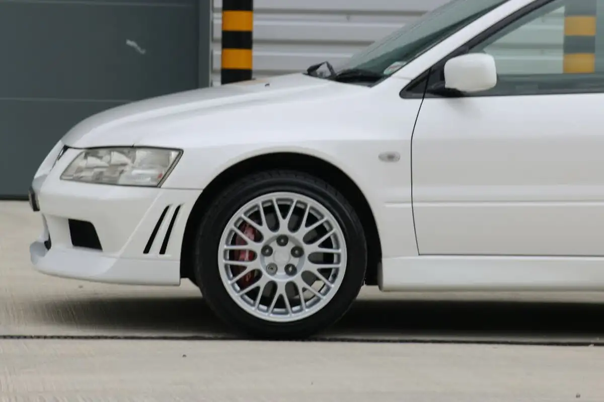 2002-mitsubishi-lancer-big-23