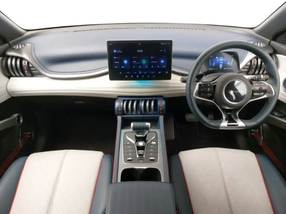 2023-byd-atto-3-e-comfort-big-2
