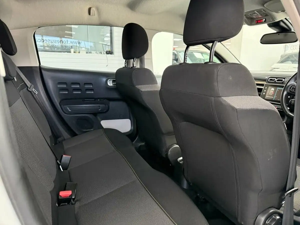 2018-citroen-c3-12-puretech-flair-110ps-ss-eat6-big-4