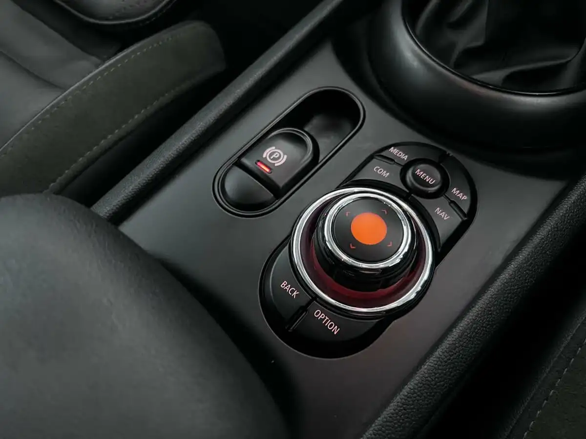 2018-mini-clubman-20-cooper-s-ss-big-28