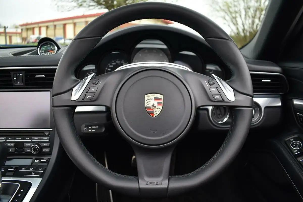 2013-porsche-911-38-carrera-s-cabriolet-pdk-big-13
