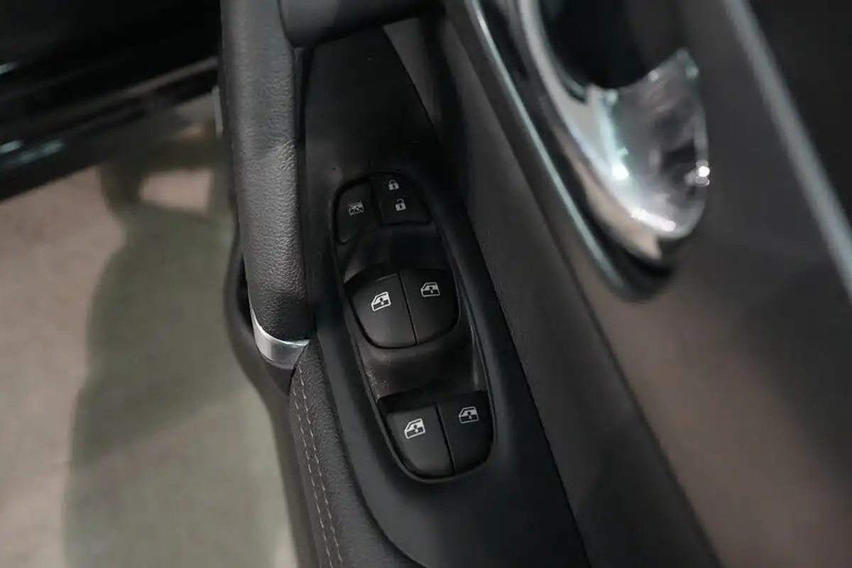 2019-nissan-qashqai-13-dig-t-tekna-160ps-dct-big-24