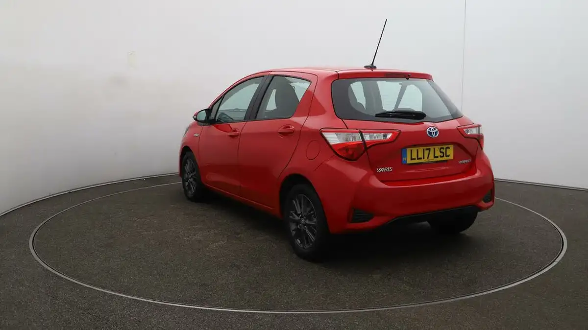 2017-toyota-yaris-15-vvt-i-icon-98bhp-hybrid-e-cvt-big-52