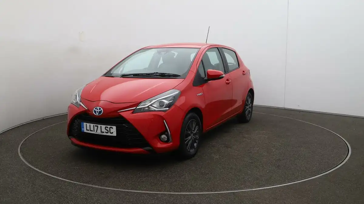 2017-toyota-yaris-15-vvt-i-icon-98bhp-hybrid-e-cvt-big-28