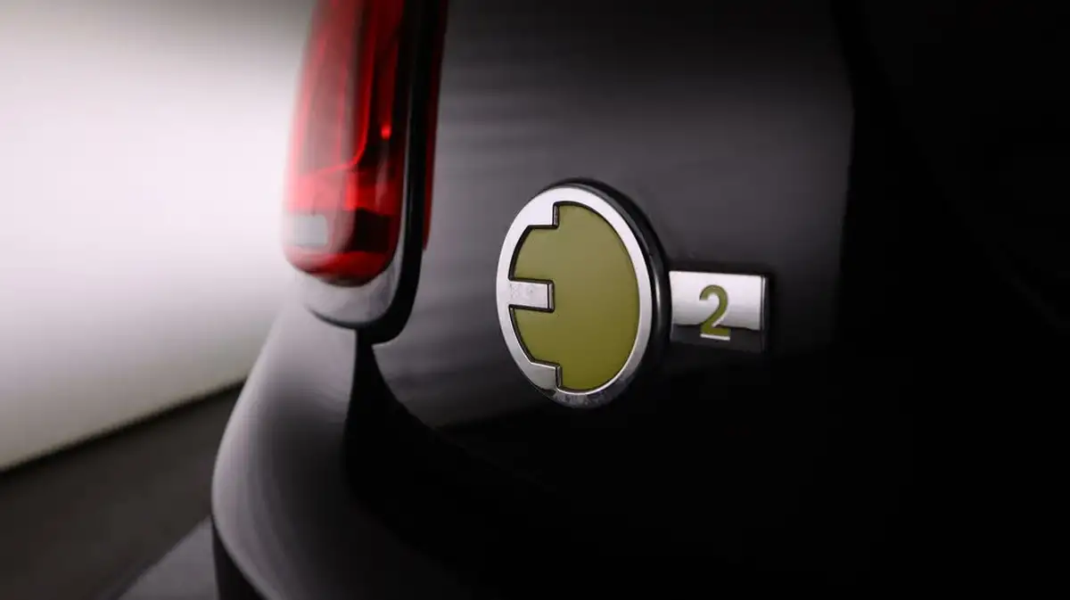 2021-mini-cooper-e-cooper-s-2-big-21