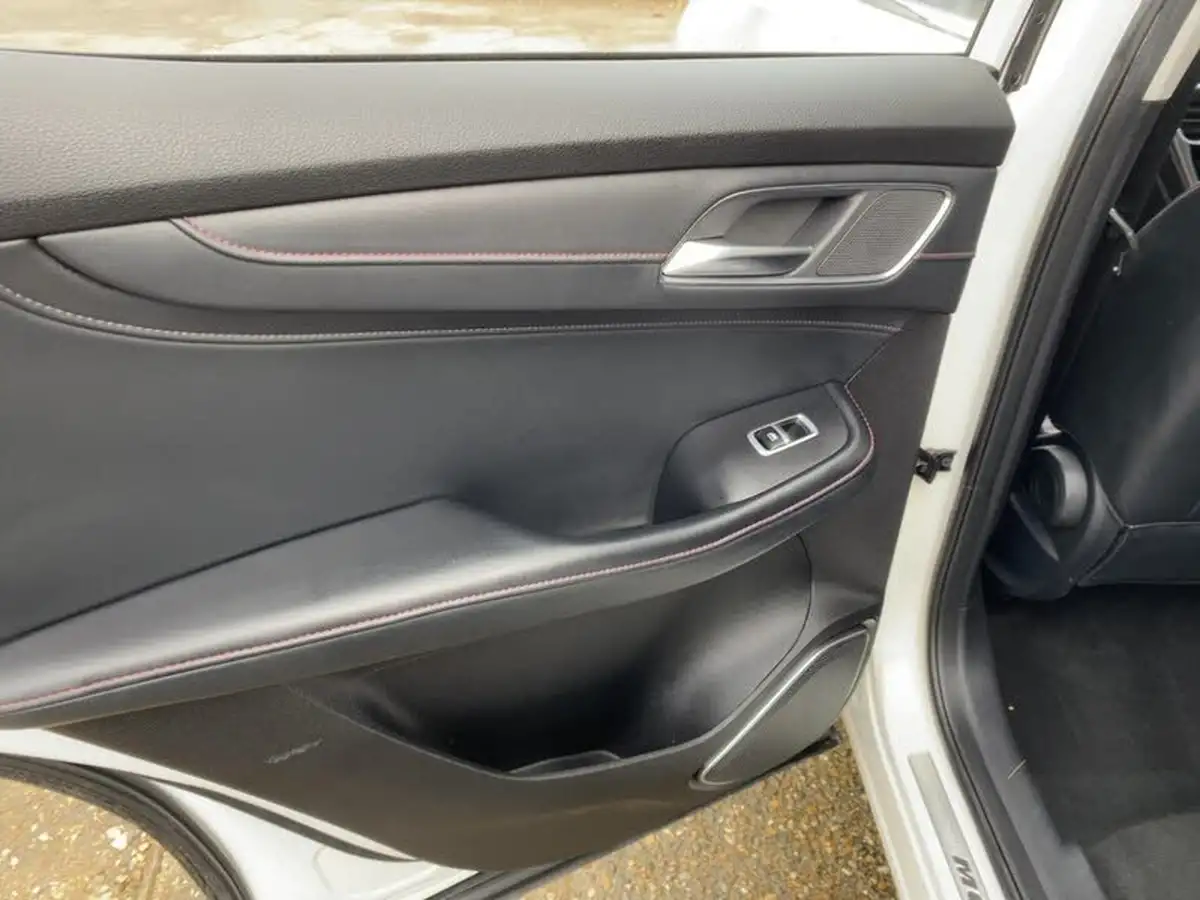 2021-mg-hs-15t-gdi-excite-258ps-plug-in-hybrid-auto-big-21
