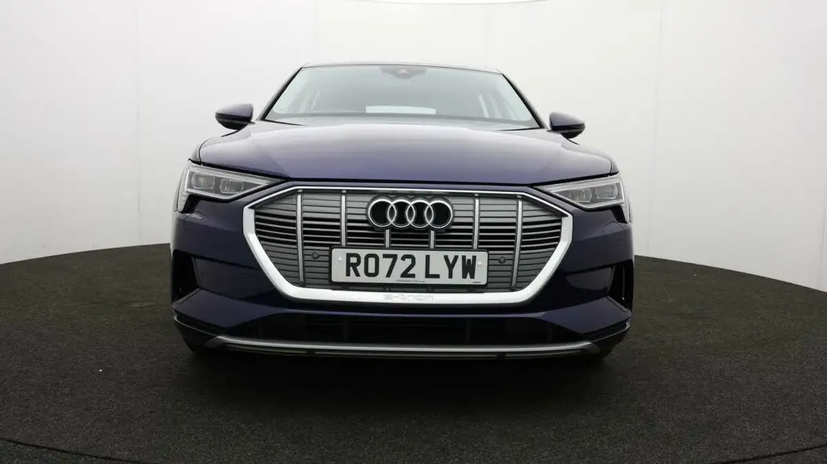 2022-audi-e-tron-50e-technik-station-wagon-big-47