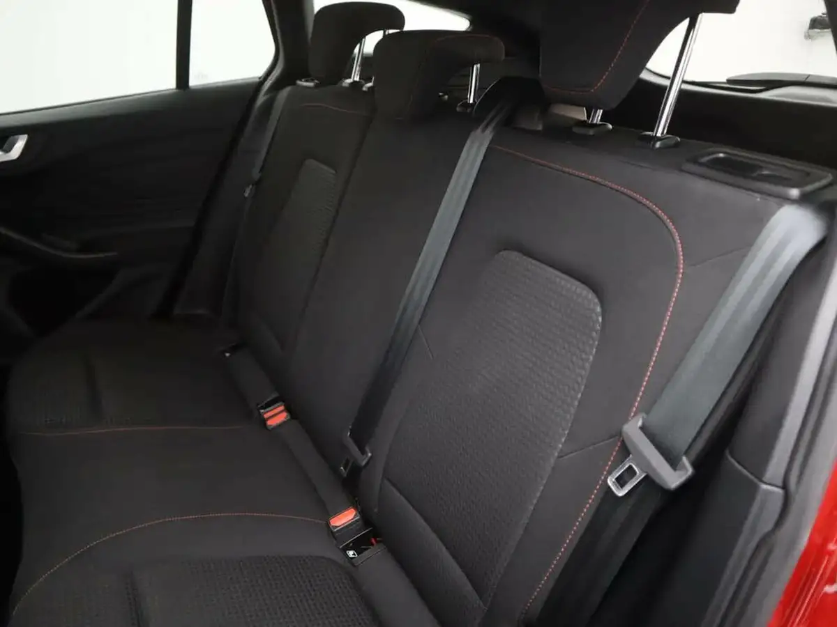 2024-ford-focus-10t-st-line-125ps-estate-big-9