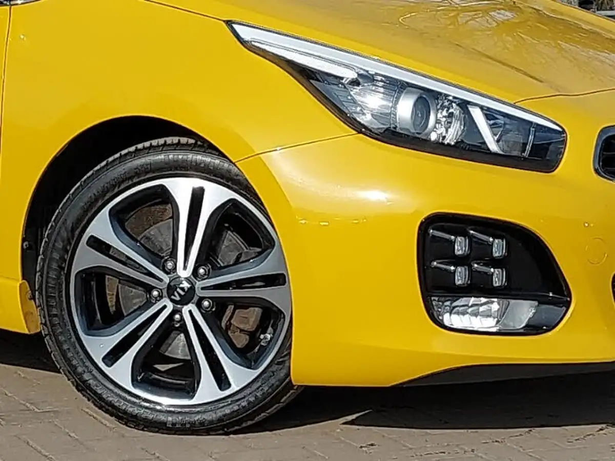 2017-kia-pro-ceed-10-t-gdi-gt-line-big-8
