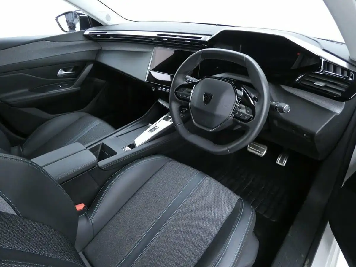 2023-peugeot-308-sw-12-puretech-allure-premium-130ps-big-7