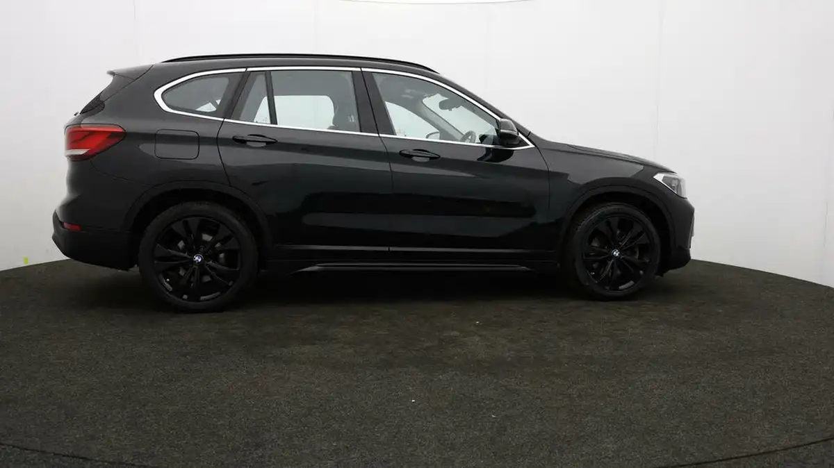2021-bmw-x1-15-xdrive-25e-phev-sport-big-29