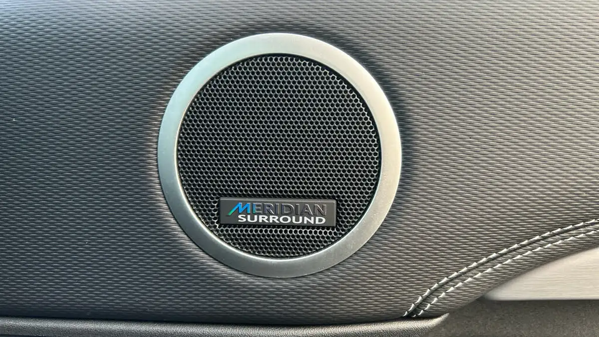 2021-land-rover-discovery-30-d300-r-dynamic-hse-big-20