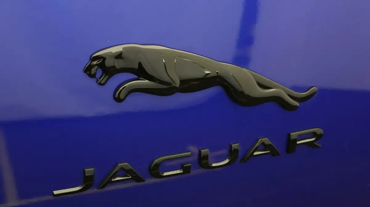 2022-jaguar-i-pace-ev400-hse-black-big-19