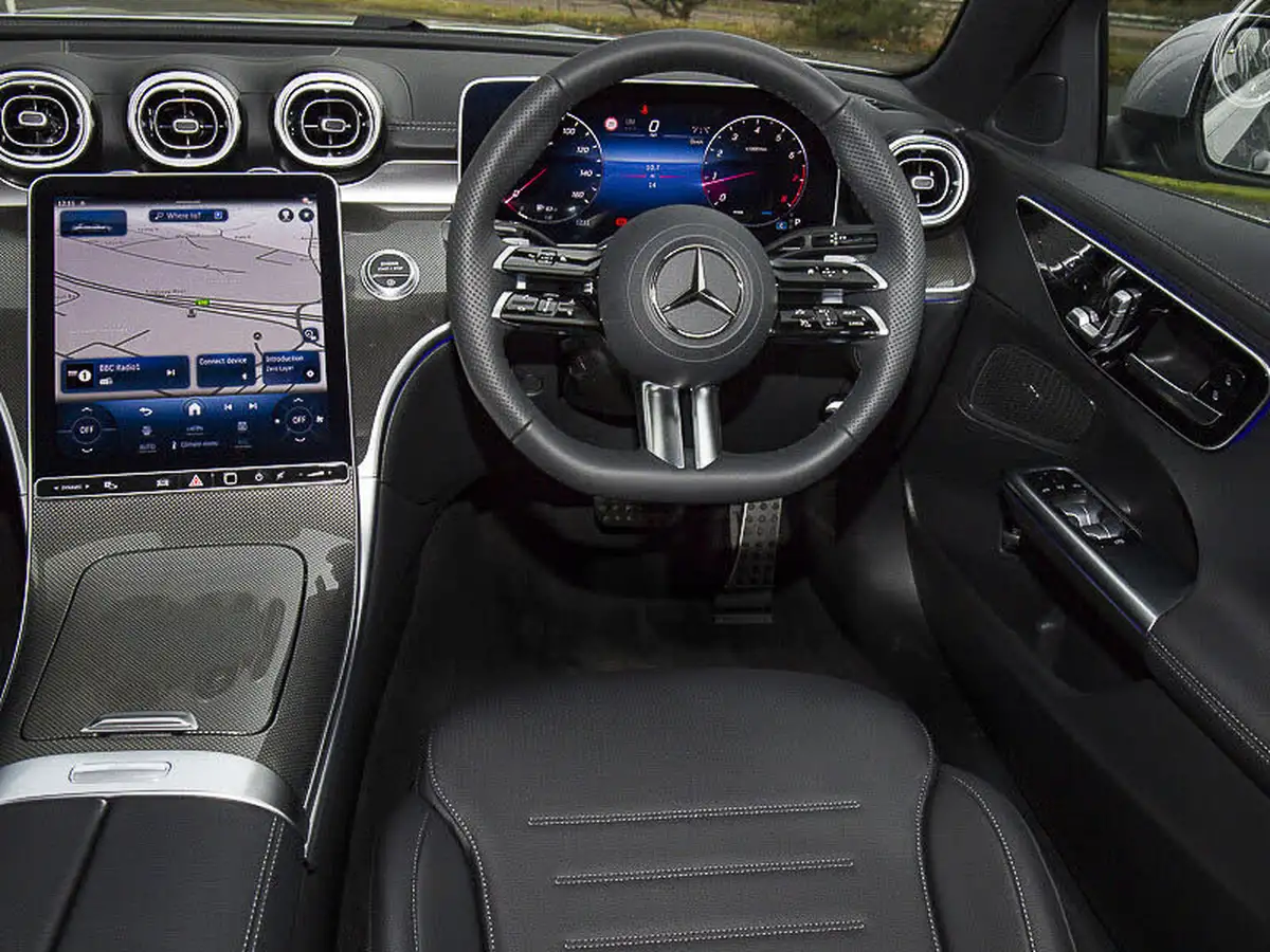 2024-mercedes-benz-c-class-15-c200-amg-line-204ps-saloon-4d-1496cc-big-9
