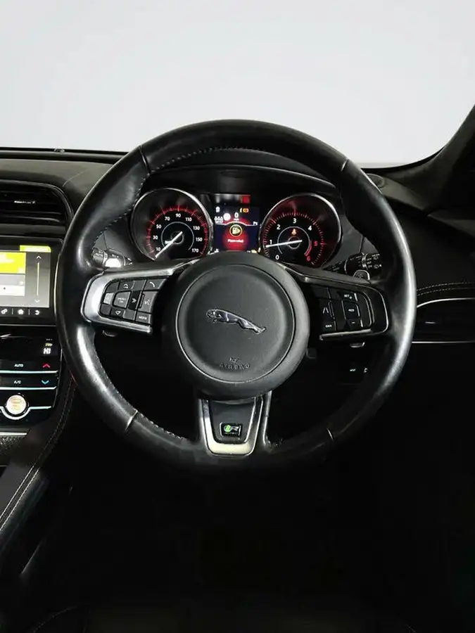 2019-jaguar-f-pace-20-i4d-r-sport-180ps-ss-auto-big-10
