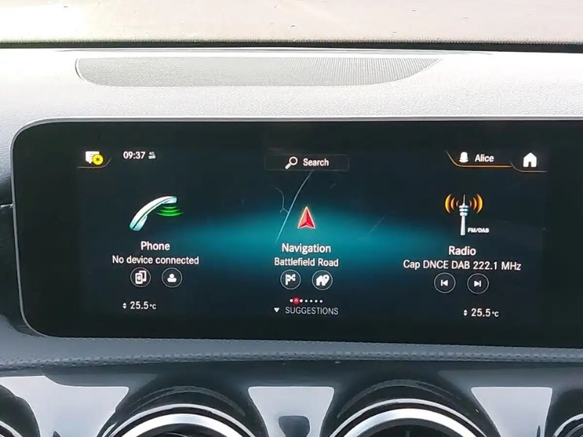 2019-mercedes-benz-a-class-15d-a180d-sport-executive-hatchback-5d-7g-dct-big-13