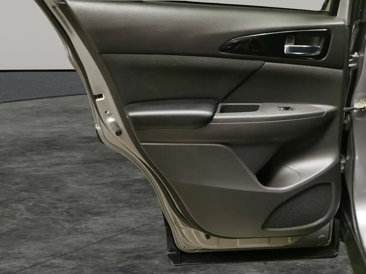 2019-mitsubishi-eclipse-cross-15-3-big-27