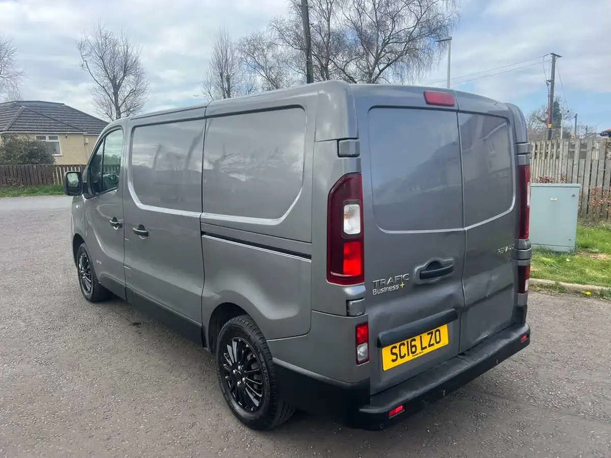 2016-renault-trafic-16dci-sl27-115-business-low-roof-big-4