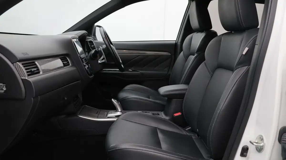 2019-mitsubishi-outlander-24-4h-phev-big-14