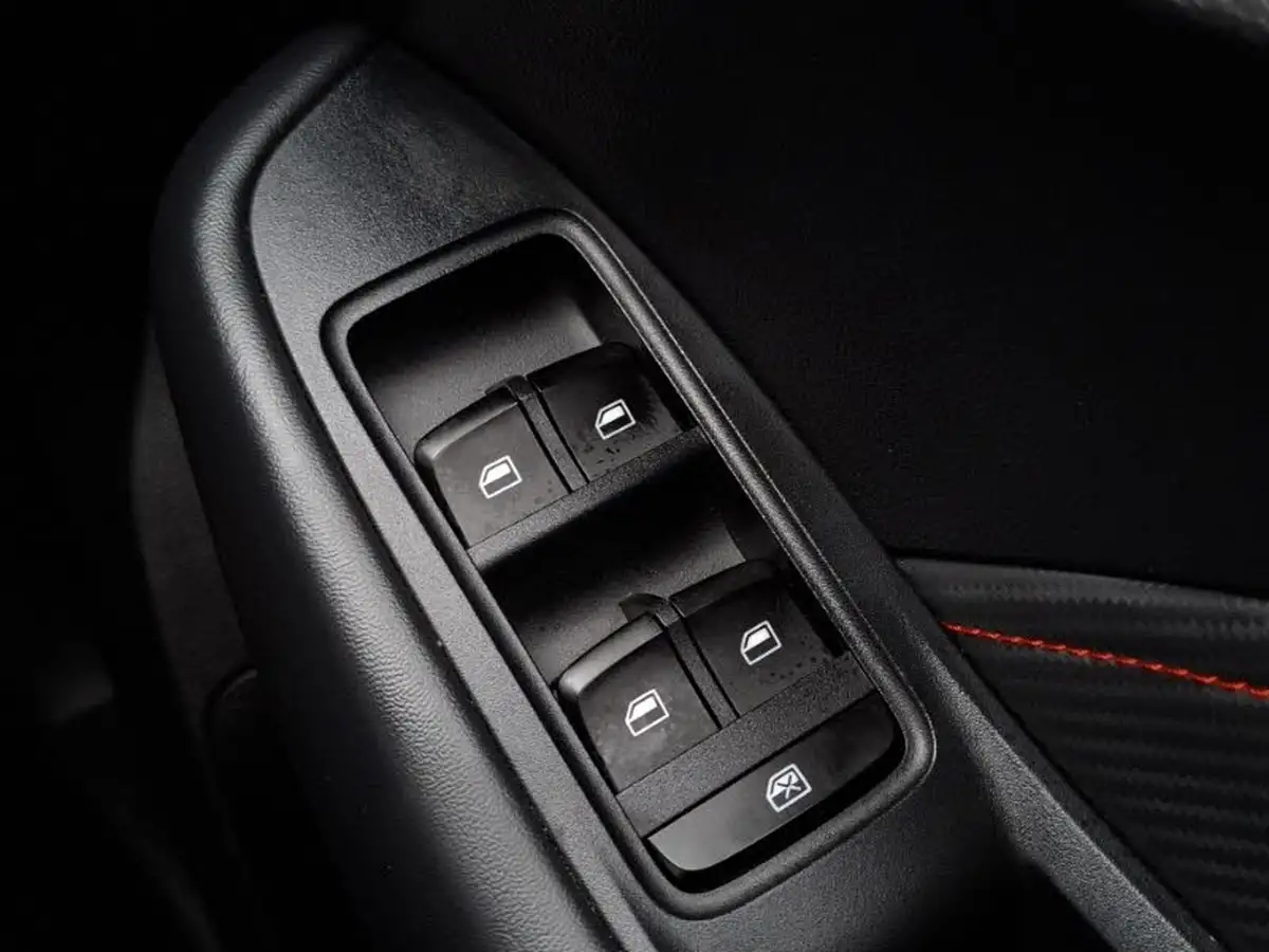 2024-mg-zs-suv-15-vti-tech-exclusive-big-14
