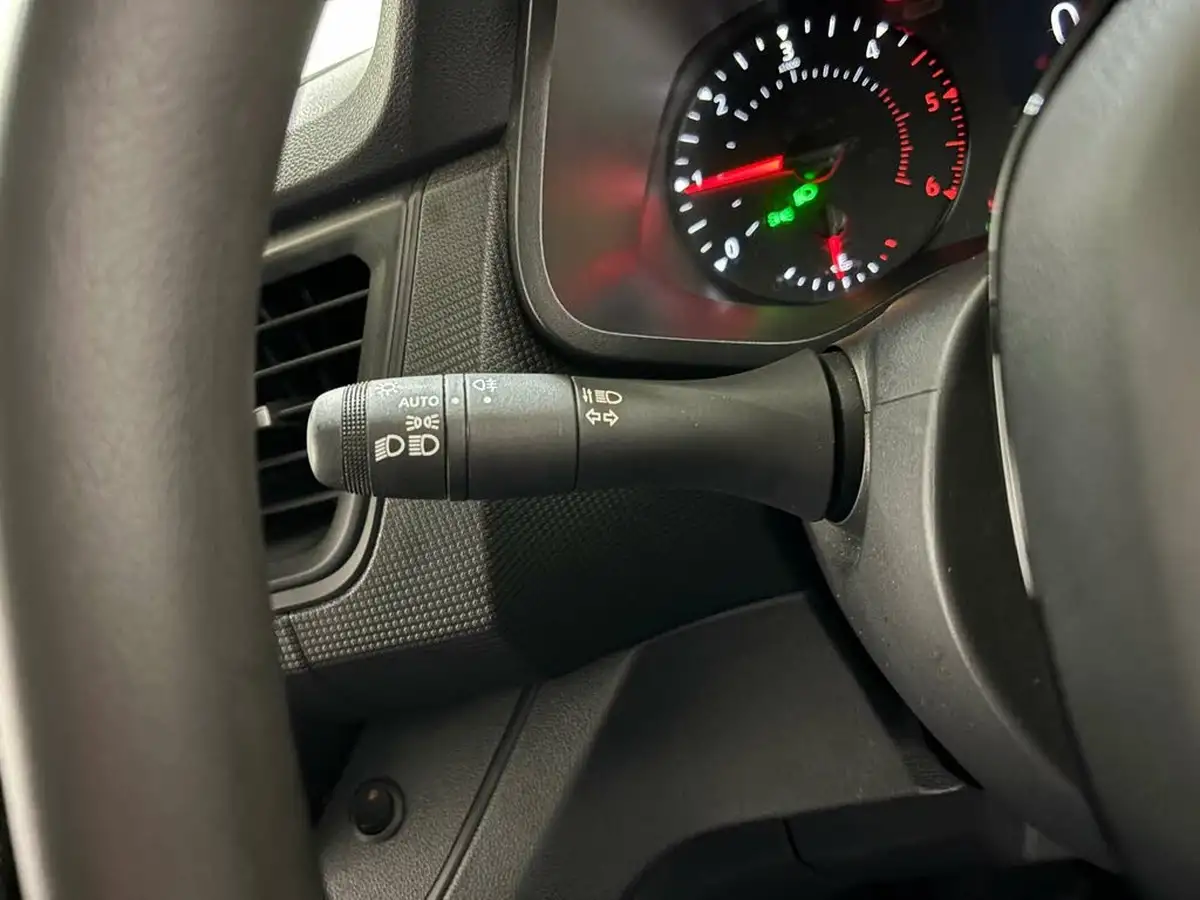 2022-renault-trafic-20dci-ll30-130-business-panel-big-13