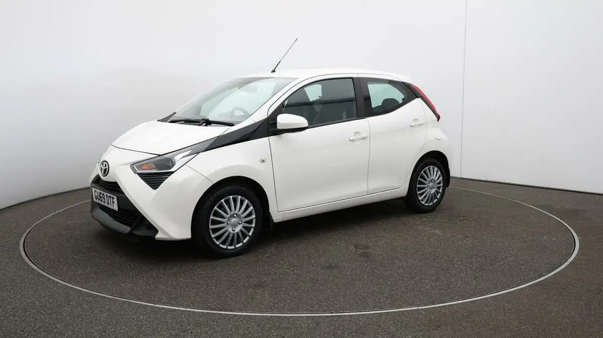 2019-toyota-aygo-10-vvt-i-x-play-big-59