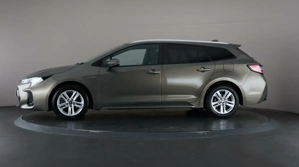 2022-suzuki-swace-18-sz-t-big-31