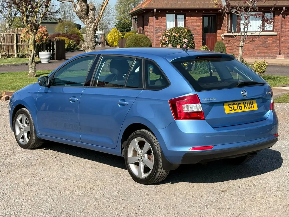 2016-skoda-rapid-spaceback-12-tsi-se-tech-90ps-dsg-big-5