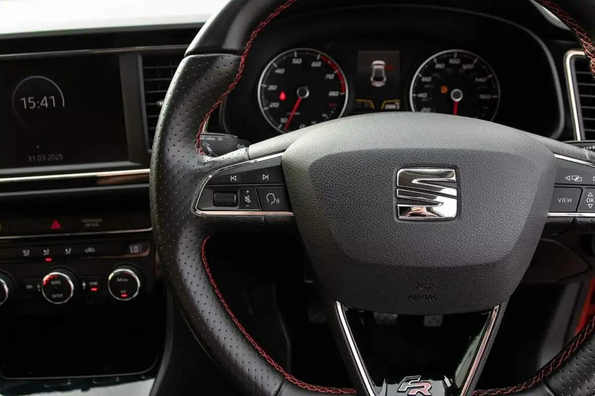 2018-seat-leon-14-tsi-fr-technology-sportcoupe-3d-big-18