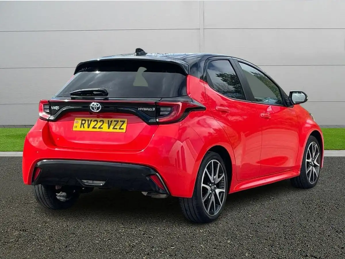 2022-toyota-yaris-15-vvt-i-launch-edition-big-6