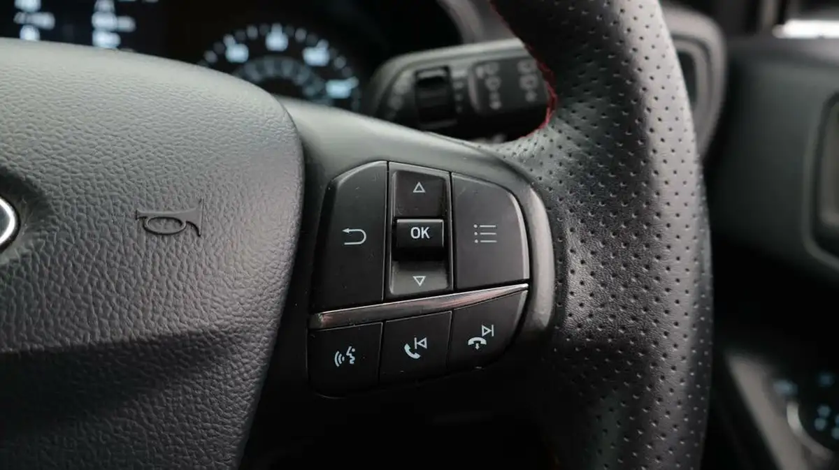 2019-ford-focus-10t-st-line-ss-hatchback-big-26