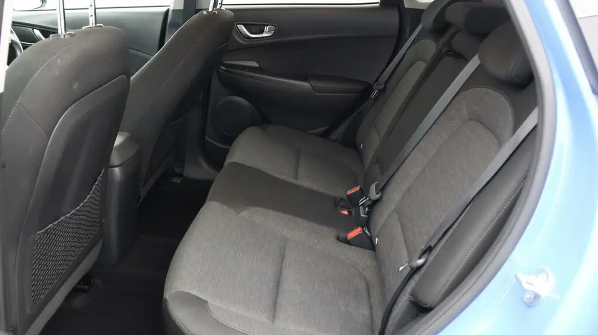 2022-hyundai-kona-e-premium-204ps-64kwh-7kw-obc-big-15