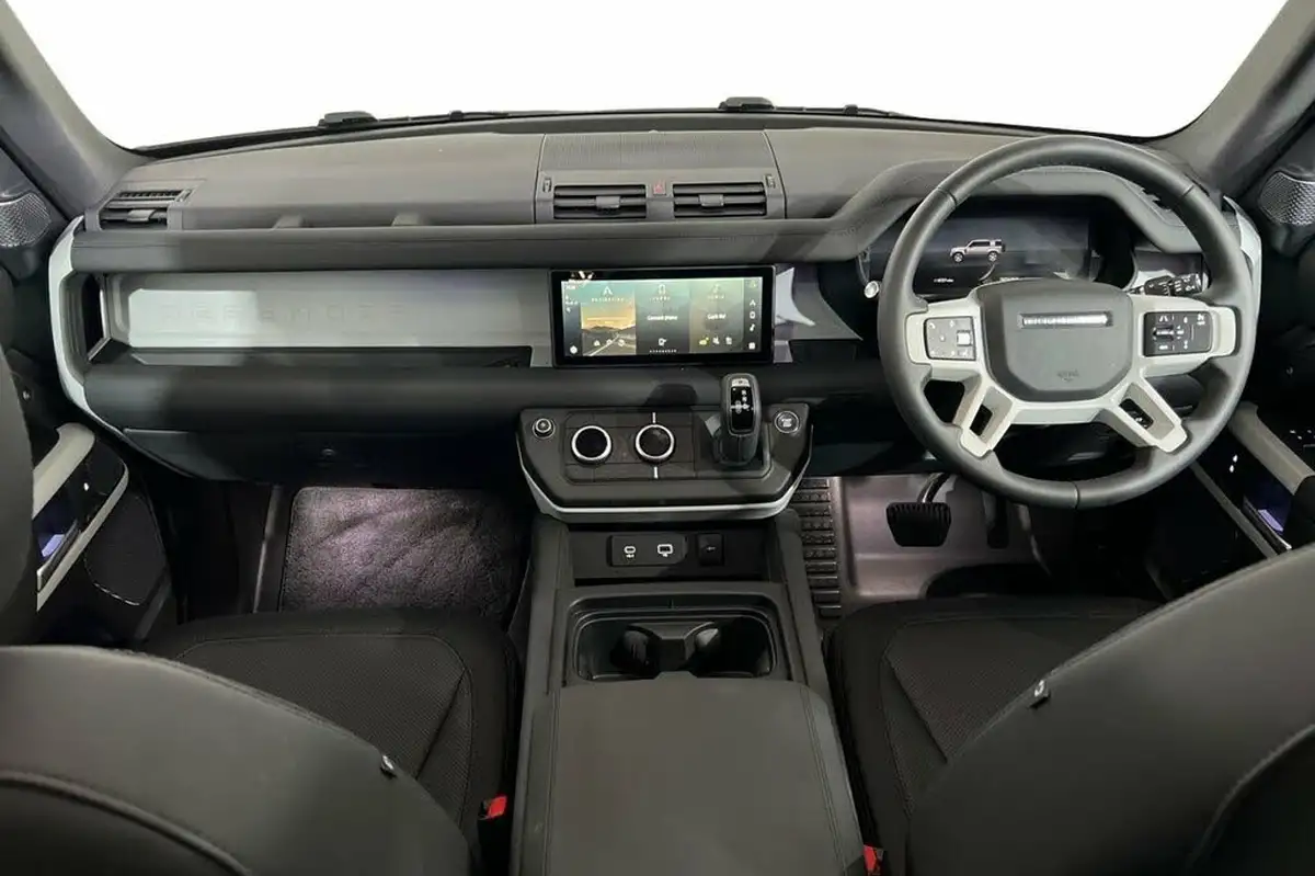 2024-land-rover-110-defender-20-p300-x-dynamic-se-big-9