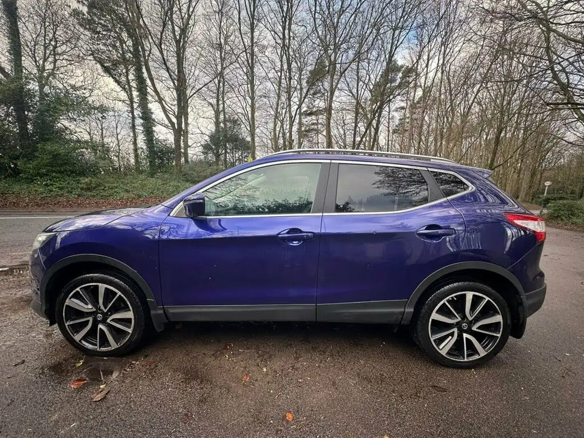 2015-nissan-qashqai-12-tekna-big-9
