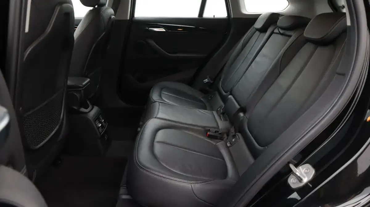 2019-bmw-x1-20-sdrive-20i-xline-sdrive20i-big-16