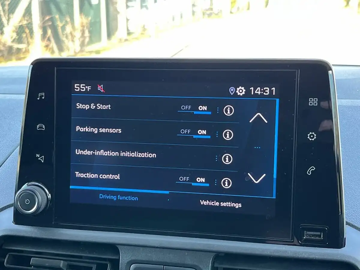 2023-peugeot-partner-15-bluehdi-1000-professional-premium-100pseu6d-ss-big-16