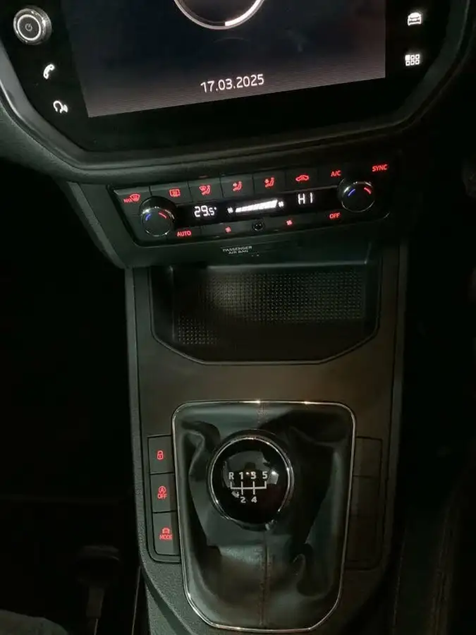 2020-seat-ibiza-16tdi-fr-sport-big-23