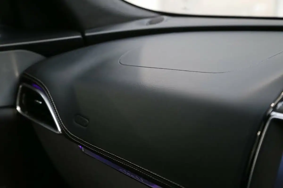 2019-jaguar-f-pace-50-v8-sc-svr-ss-big-45