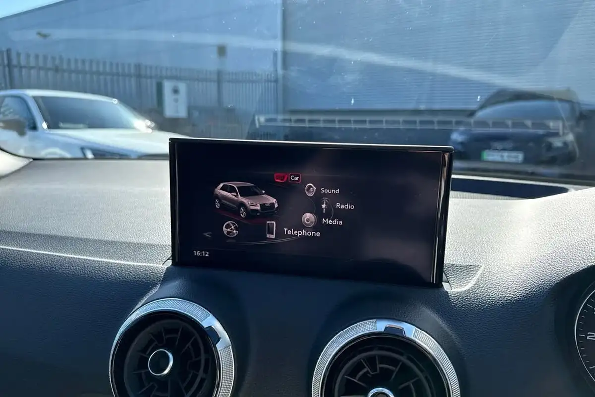 2021-audi-q2-10-30-tfsi-technik-big-16