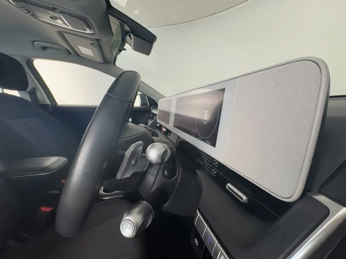 2022-hyundai-ioniq-5-e-se-connect-big-20