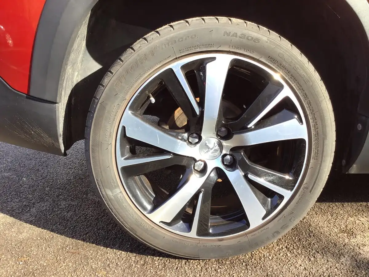 2016-peugeot-2008-suv-16bluehdi-gt-line-120bhp-ss-big-14