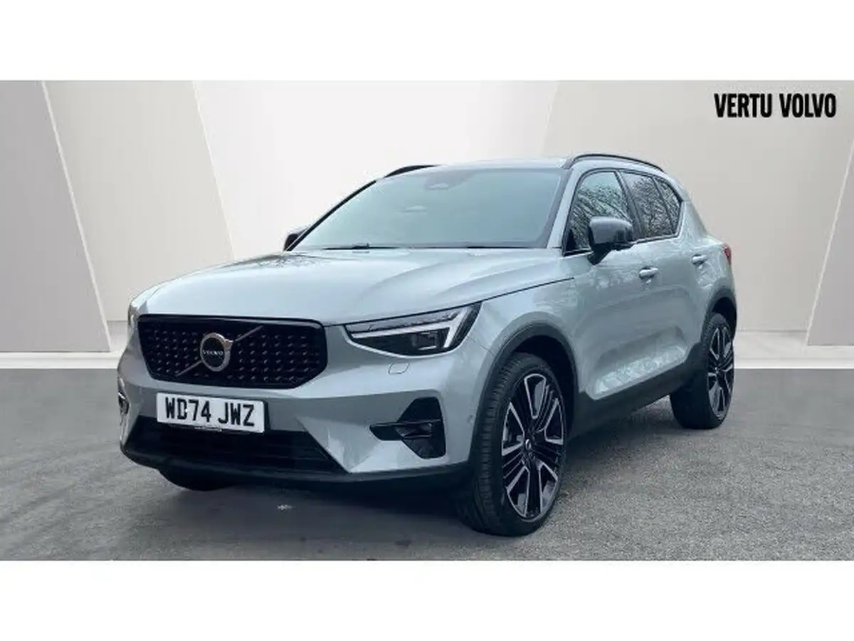 2024-volvo-xc40-20-b4-ultra-bright-big-5