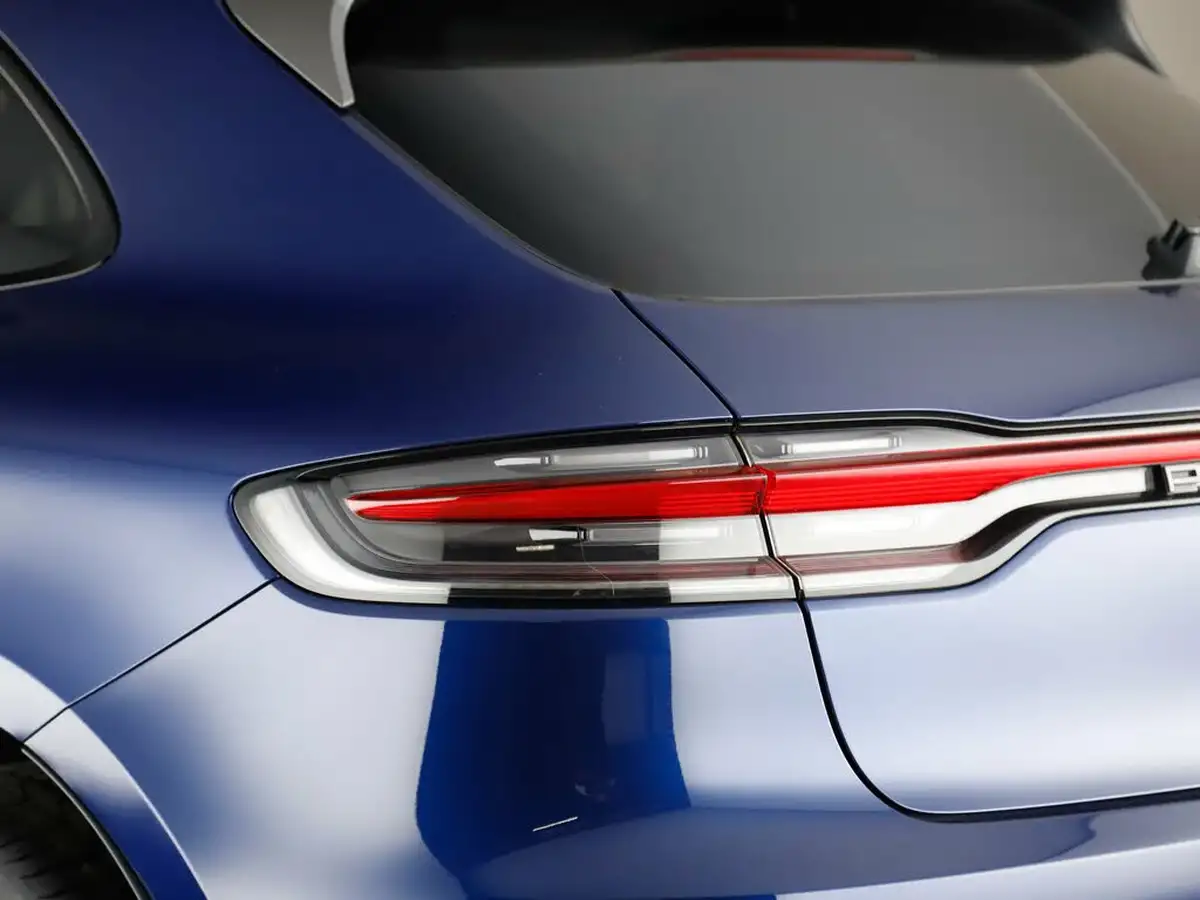 2023-porsche-macan-20-big-45