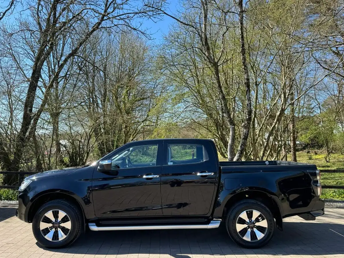 2021-isuzu-d-max-19td-dl40-big-4