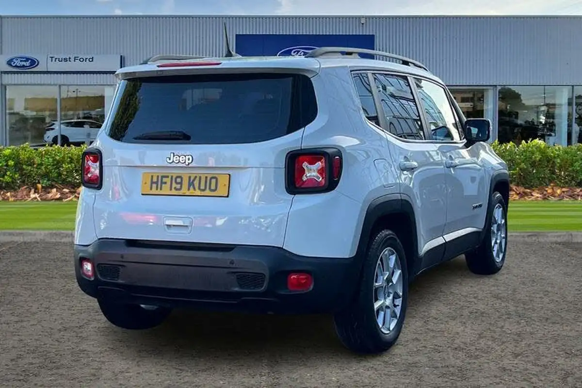 2019-jeep-renegade-10-gse-longitude-big-3
