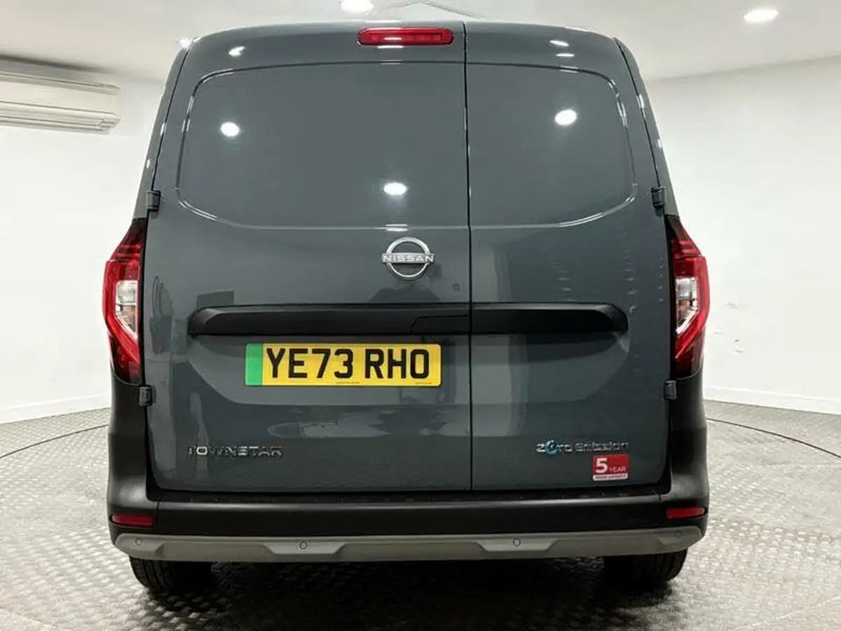 2023-nissan-townstar-e-45kwh-l1-acenta-big-3
