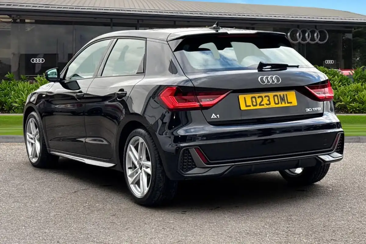 2023-audi-a1-10-30-tfsi-s-line-tronic-big-1