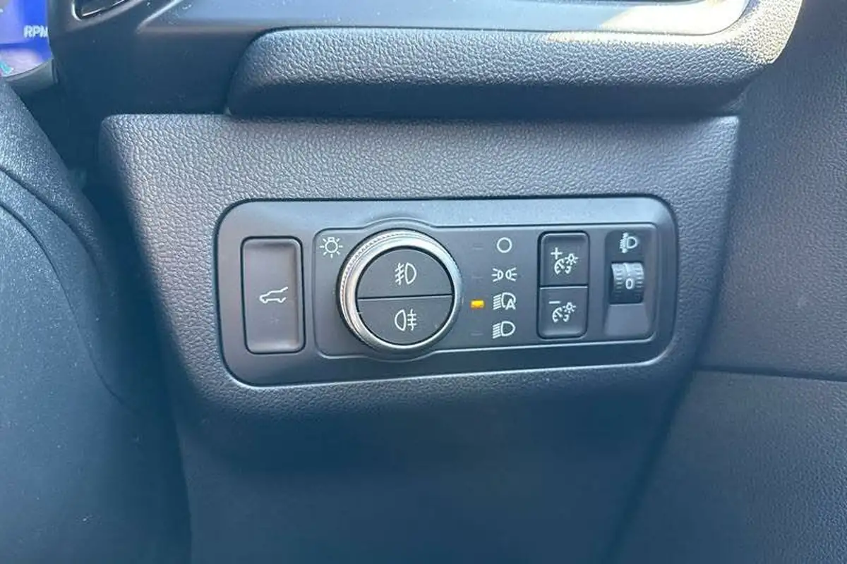 2021-ford-kuga-15t-st-line-edition-big-28