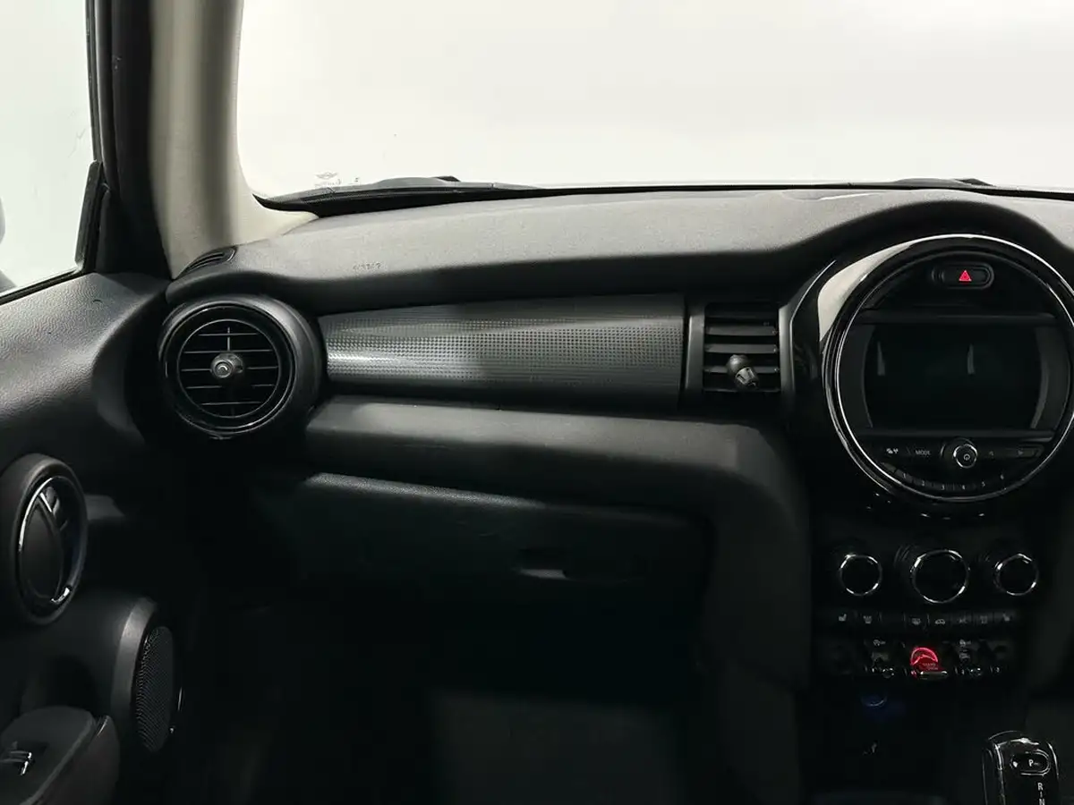 2019-mini-cooper-15-cooper-classic-hatchback-3d-auto-big-25